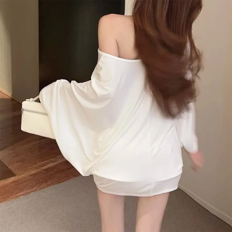 Solid Oversized T-shirt for Women's Casual Loose Top Fashion Bat Sleeves Simple Sexy Off Shoulder Korean Baggy T shirts Autumn