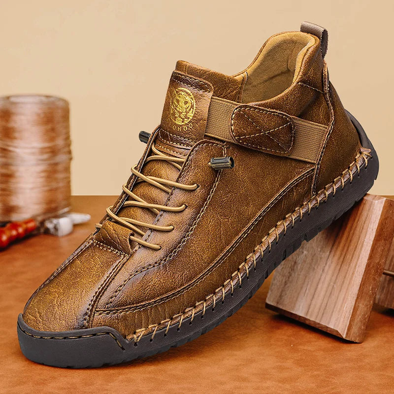 CLOHOO Handmade Men's High-Top Sport Casual Boots Breathable Outdoor Wear with Extended Size Options Classic Ankle Boots