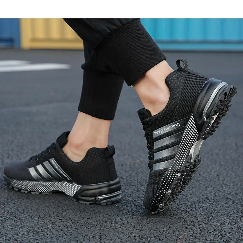 New men's and women's flying mesh surface spring summer breathable casual sports shoes flat vulcanized couple running big size48