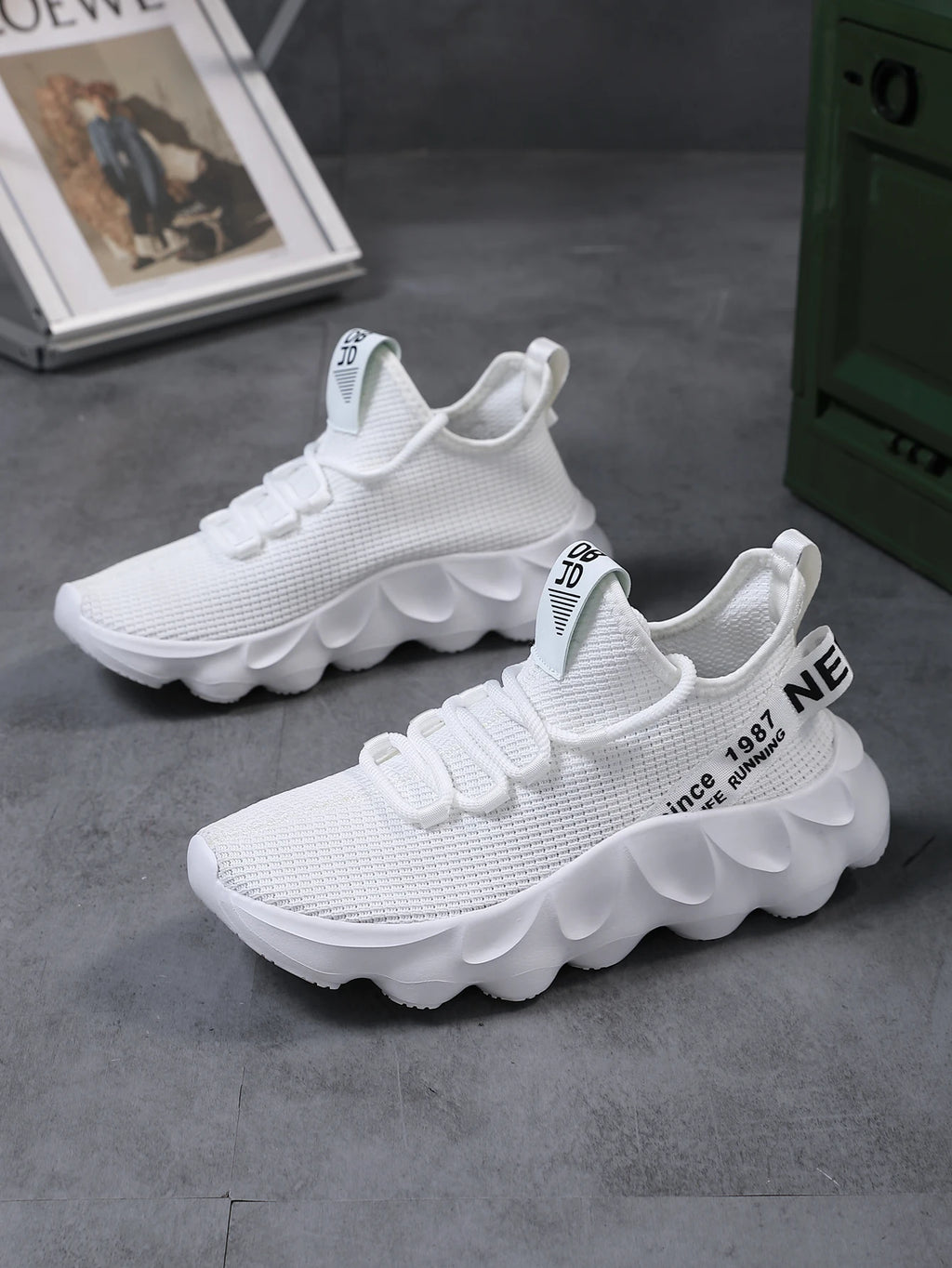 Men's Large Size Outdoor Hiking And Running Shoes Comfortable Casual Versatile Fashionable Sports Shoes for Couples Training