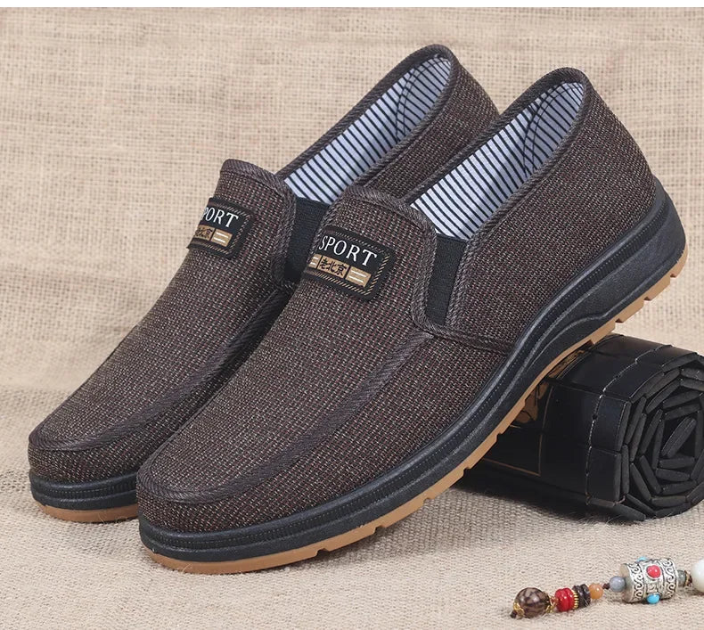 Hot selling men's sports shoes for spring and summer 2024, casual old Beijing walking shoes, breathable men's cloth shoes