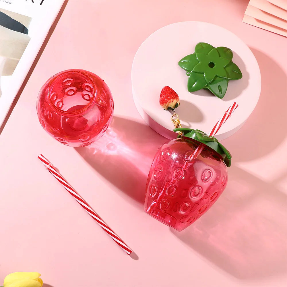 1pc Strawberry Straw Cup 500ml Summer Cute Cartoon Food Grade PP Wide Application Milk Coffee Straw Cup for Home Drinkware