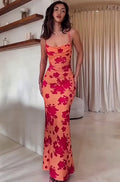 Wholesale of sexy backless lace-up and printed halter dresses for women in summer 2025