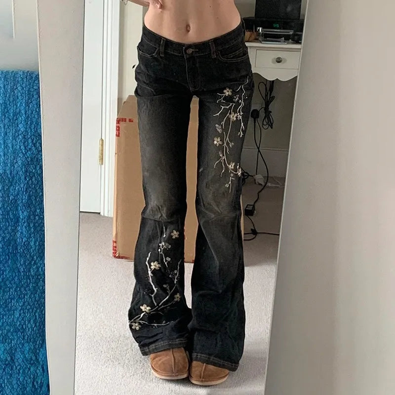 Floral Embroidery Jeans Vintage 2000s Low Rise Flared Jeans Women Retro Y2k Baggy Denim Pants High Street Basic Trousers