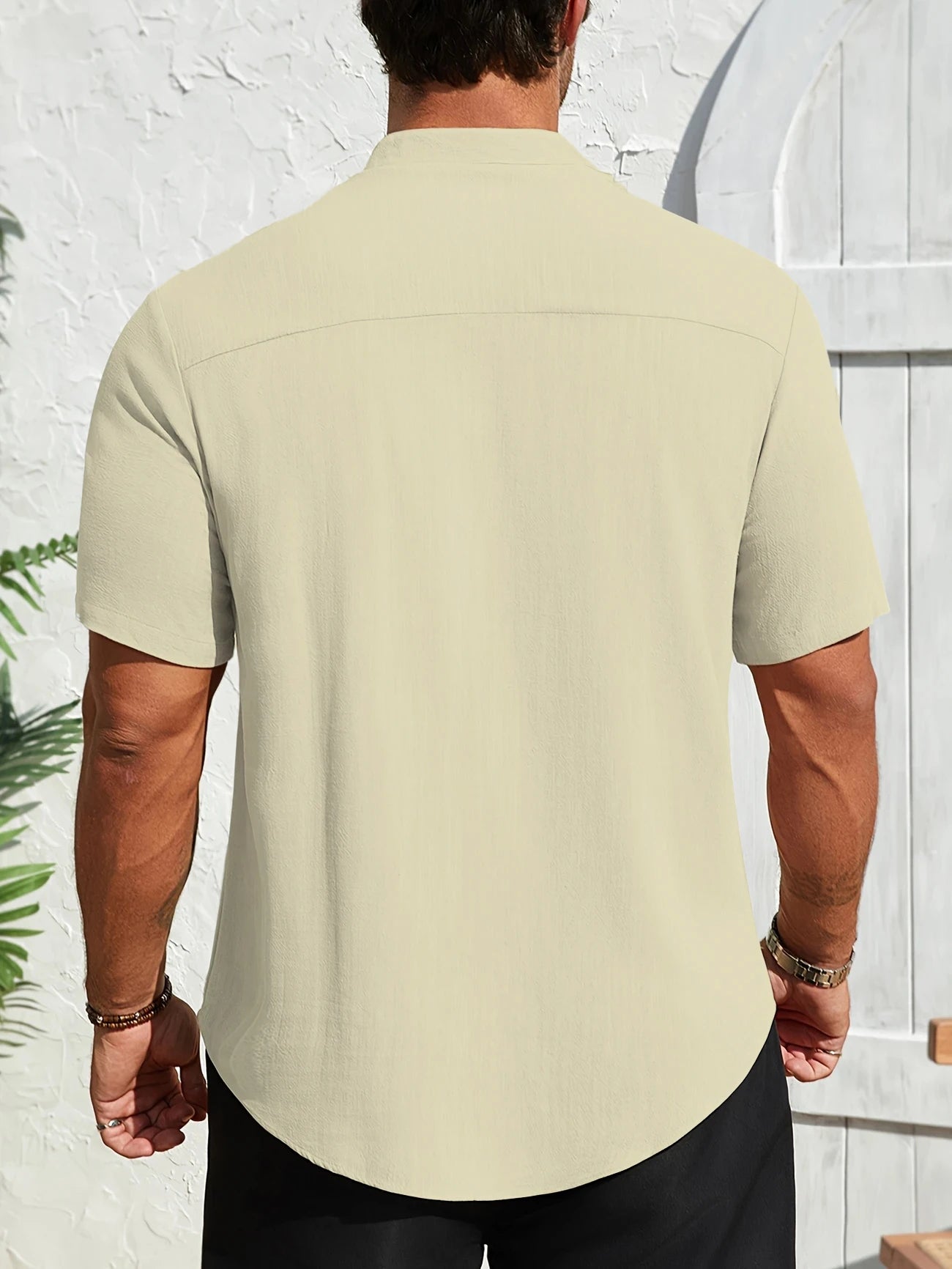 High Quality Men's Breathable Cotton Linen Short Sleeve Henley Shirt Casual Loose Fit Solid Color Tee with Chest Pocket
