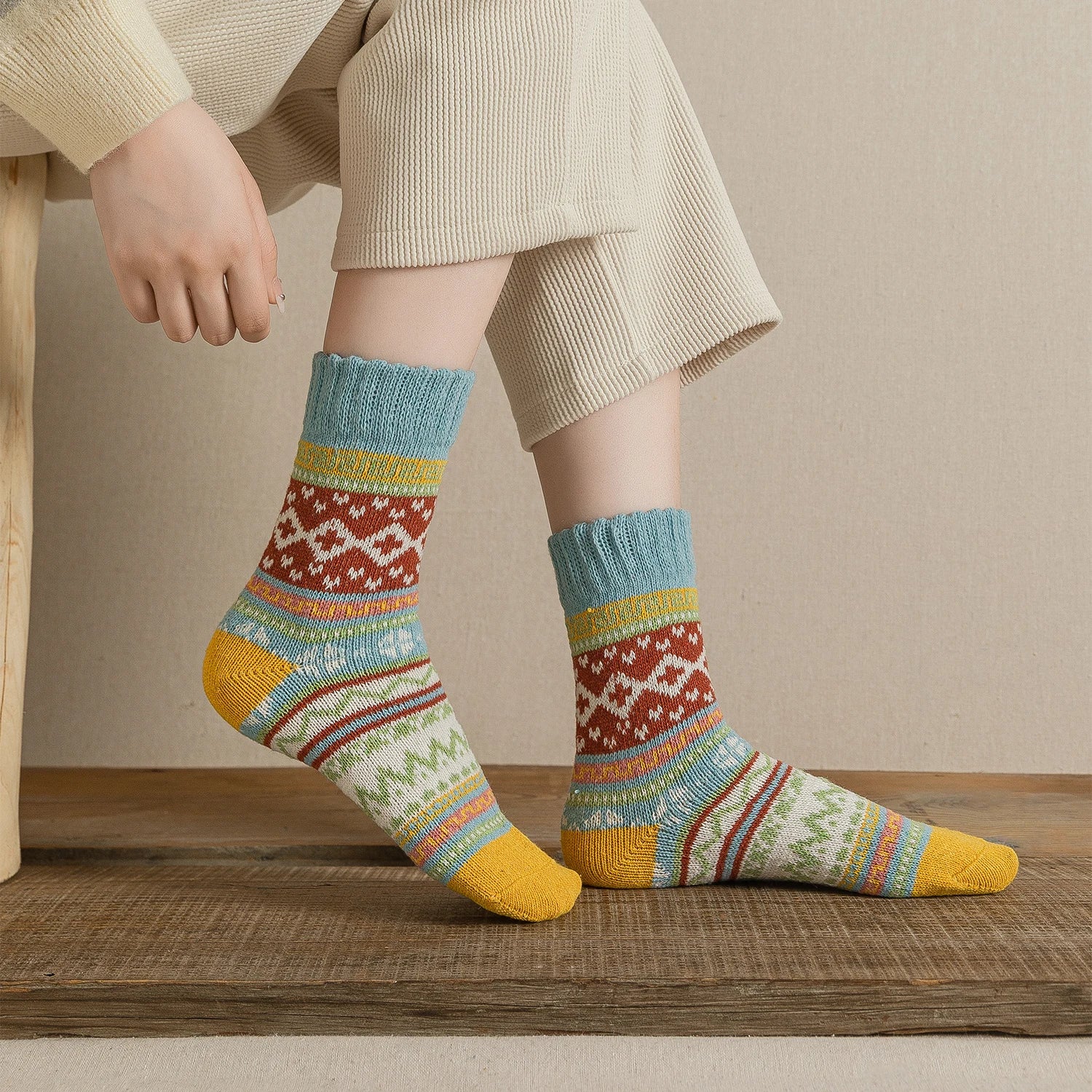 5Pairs/lot New Witner Thick Warm Women Socks Vintage Christmas Socks Colorful Socks Gift Free size YM7020