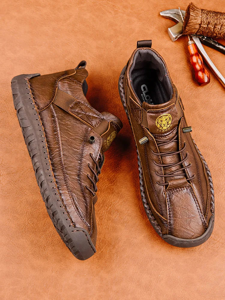 CLOHOO Handmade Men's High-Top Sport Casual Boots Breathable Outdoor Wear with Extended Size Options Classic Ankle Boots