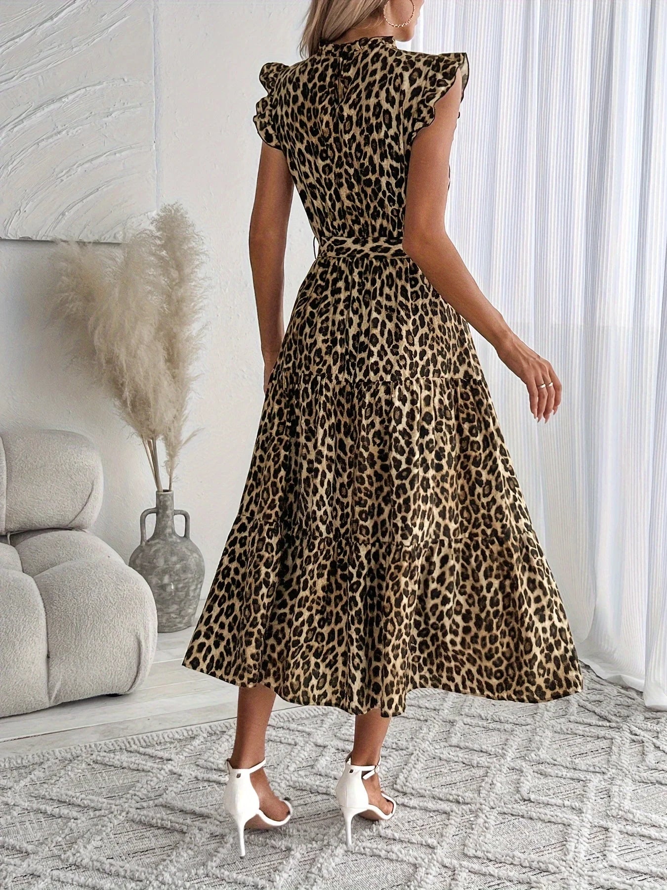Hot Girl Vacation Style Leopard Print Sleeveless Dress for Women, Summer Waist-Cinching Slimming Long Dress, Petite Beach Date Commute A-Line Dress