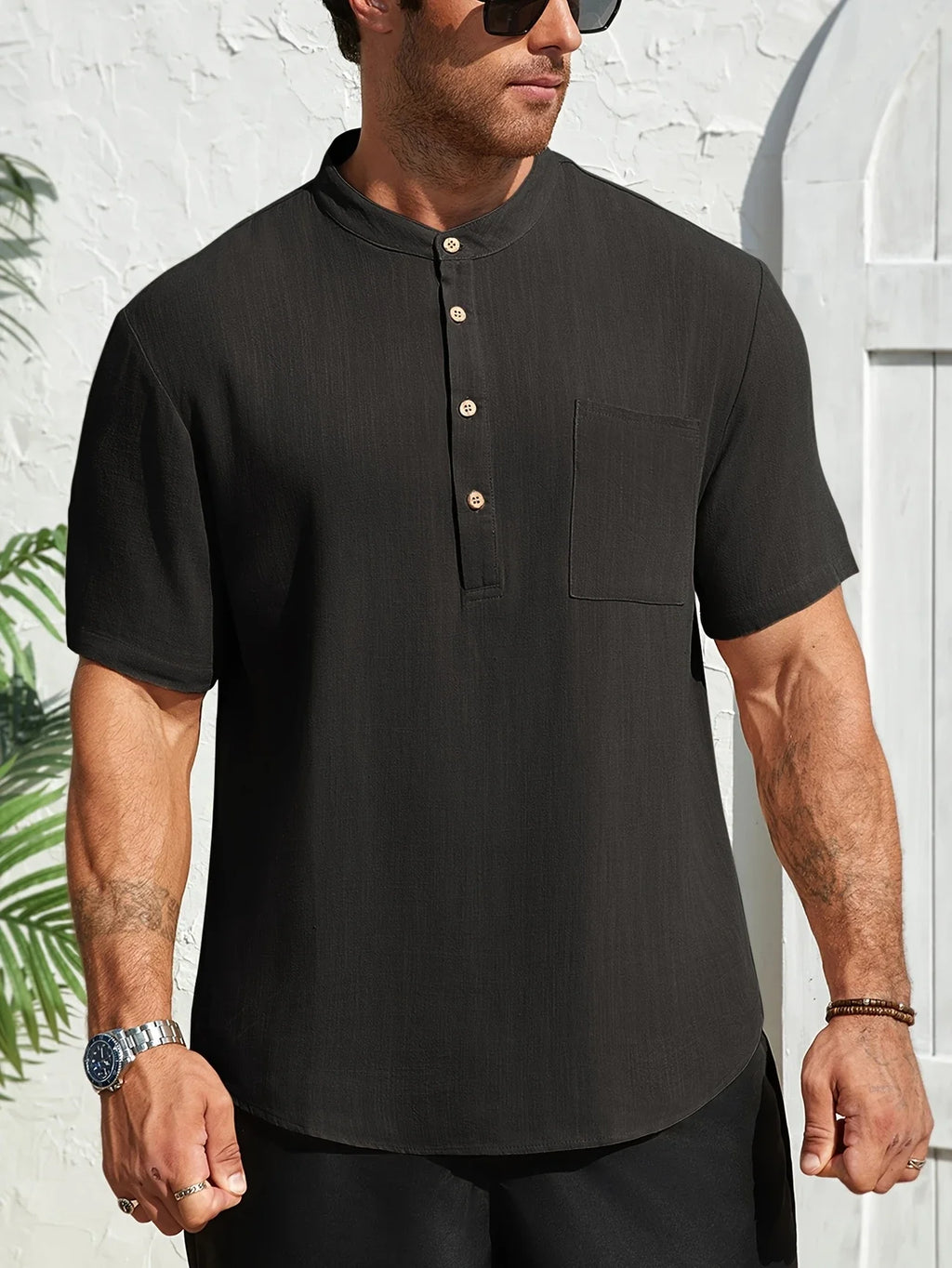 High Quality Men's Breathable Cotton Linen Short Sleeve Henley Shirt Casual Loose Fit Solid Color Tee with Chest Pocket