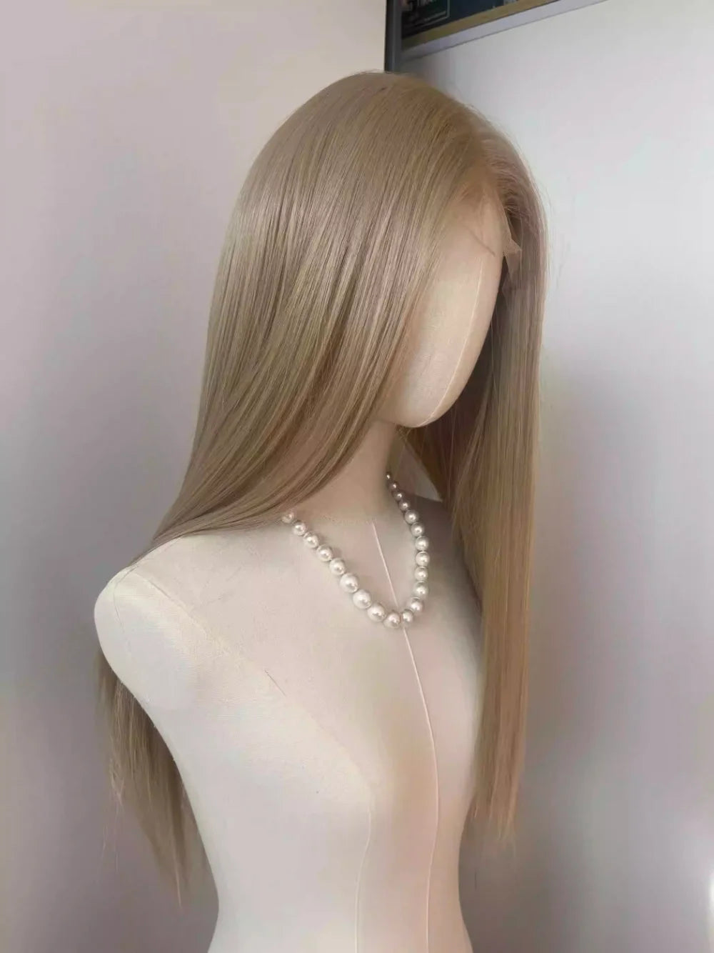 Ashely Platinum Blonde Wig 26inch 13x4 Lace Front Wig Long Straight Synthetic Lace Wigs High temperature Fibers for Cosplay