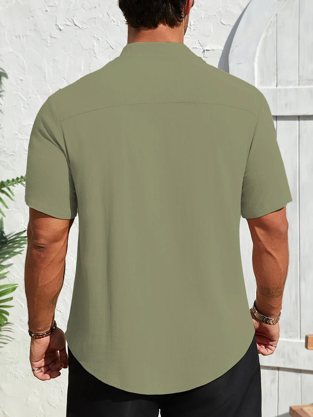 High Quality Men's Breathable Cotton Linen Short Sleeve Henley Shirt Casual Loose Fit Solid Color Tee with Chest Pocket