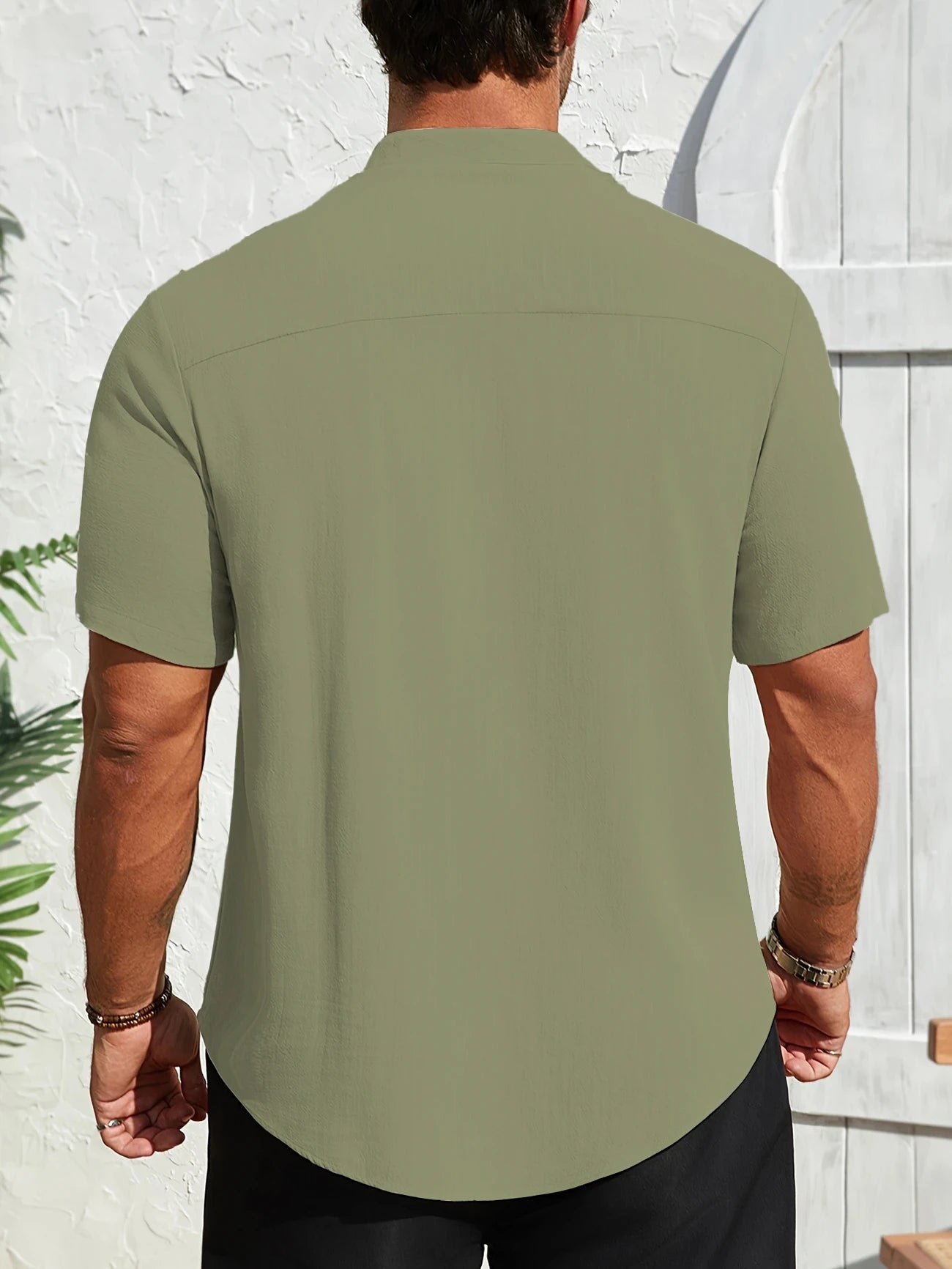 High Quality Men's Breathable Cotton Linen Short Sleeve Henley Shirt Casual Loose Fit Solid Color Tee with Chest Pocket