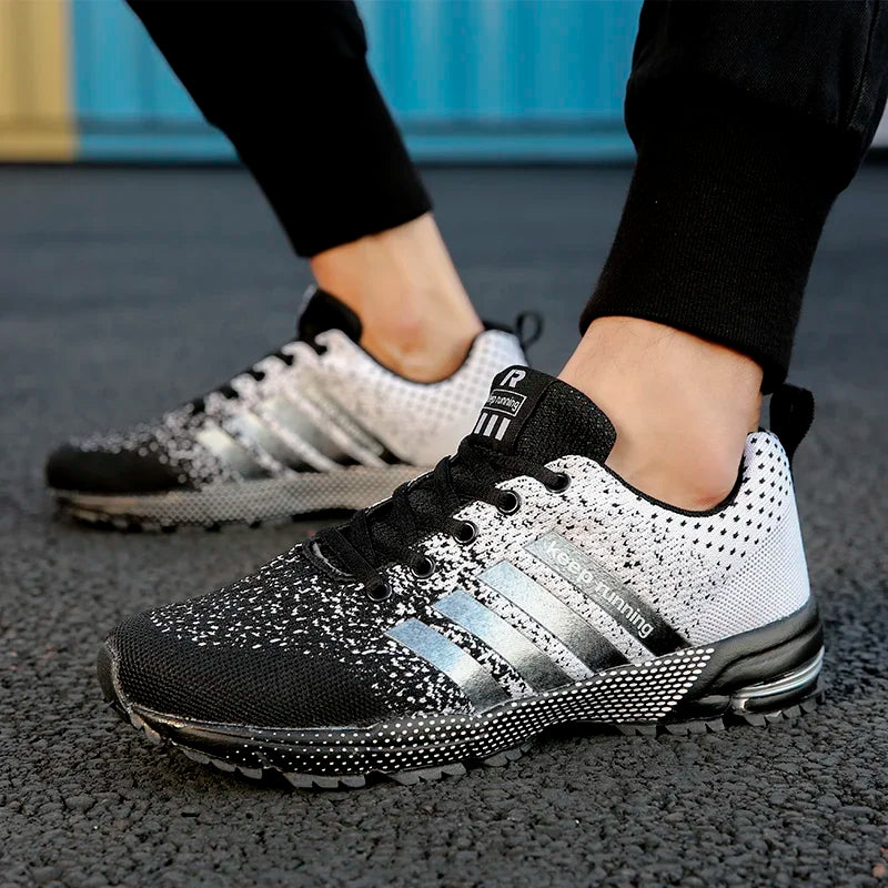 New men's and women's flying mesh surface spring summer breathable casual sports shoes flat vulcanized couple running big size48