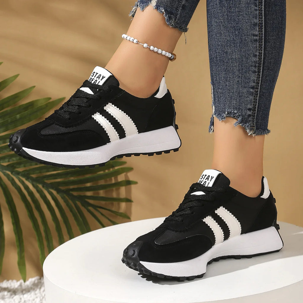 New 2025 Women Chunky Sneakers Platform Casual Fashionable Sneakers Lightweight Soft Bottom Running Shoes Summer Mesh Sneakers
