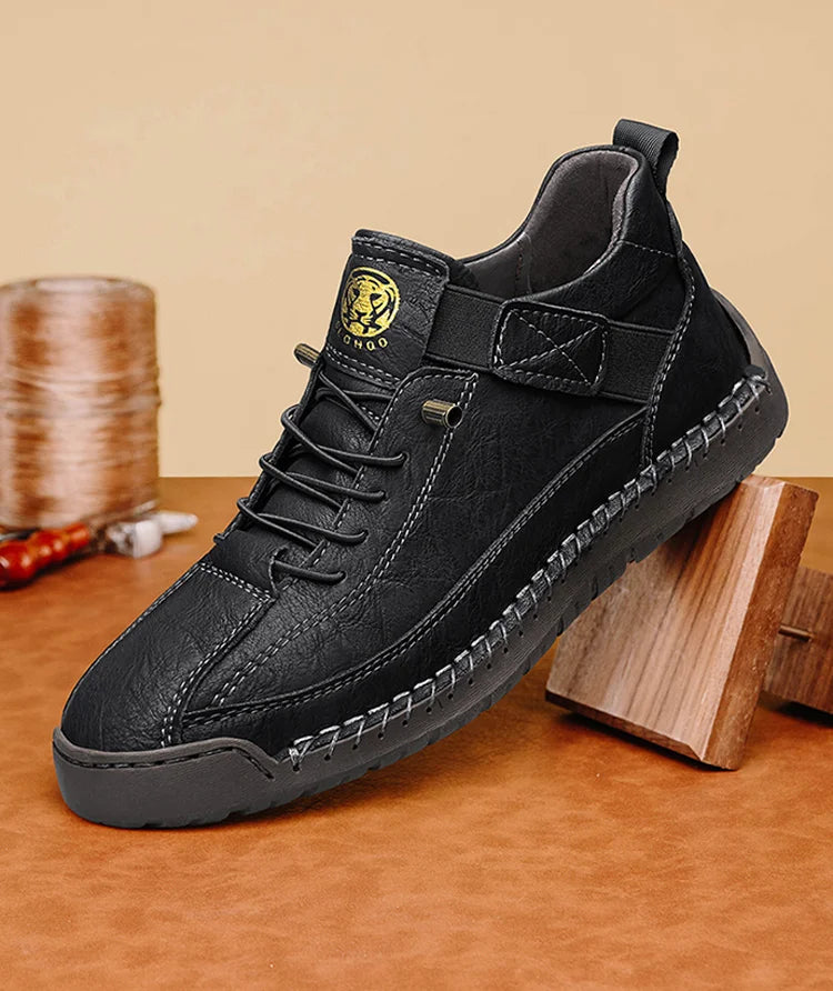 CLOHOO Handmade Men's High-Top Sport Casual Boots Breathable Outdoor Wear with Extended Size Options Classic Ankle Boots