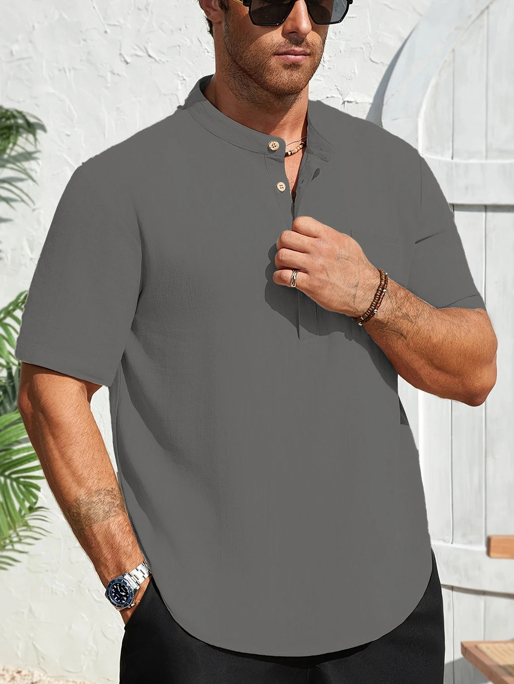 High Quality Men's Breathable Cotton Linen Short Sleeve Henley Shirt Casual Loose Fit Solid Color Tee with Chest Pocket