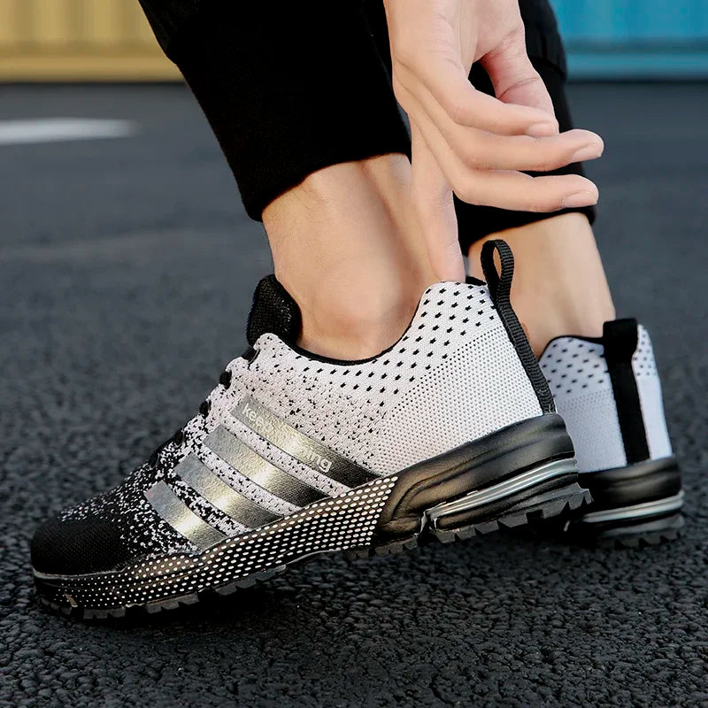 New men's and women's flying mesh surface spring summer breathable casual sports shoes flat vulcanized couple running big size48