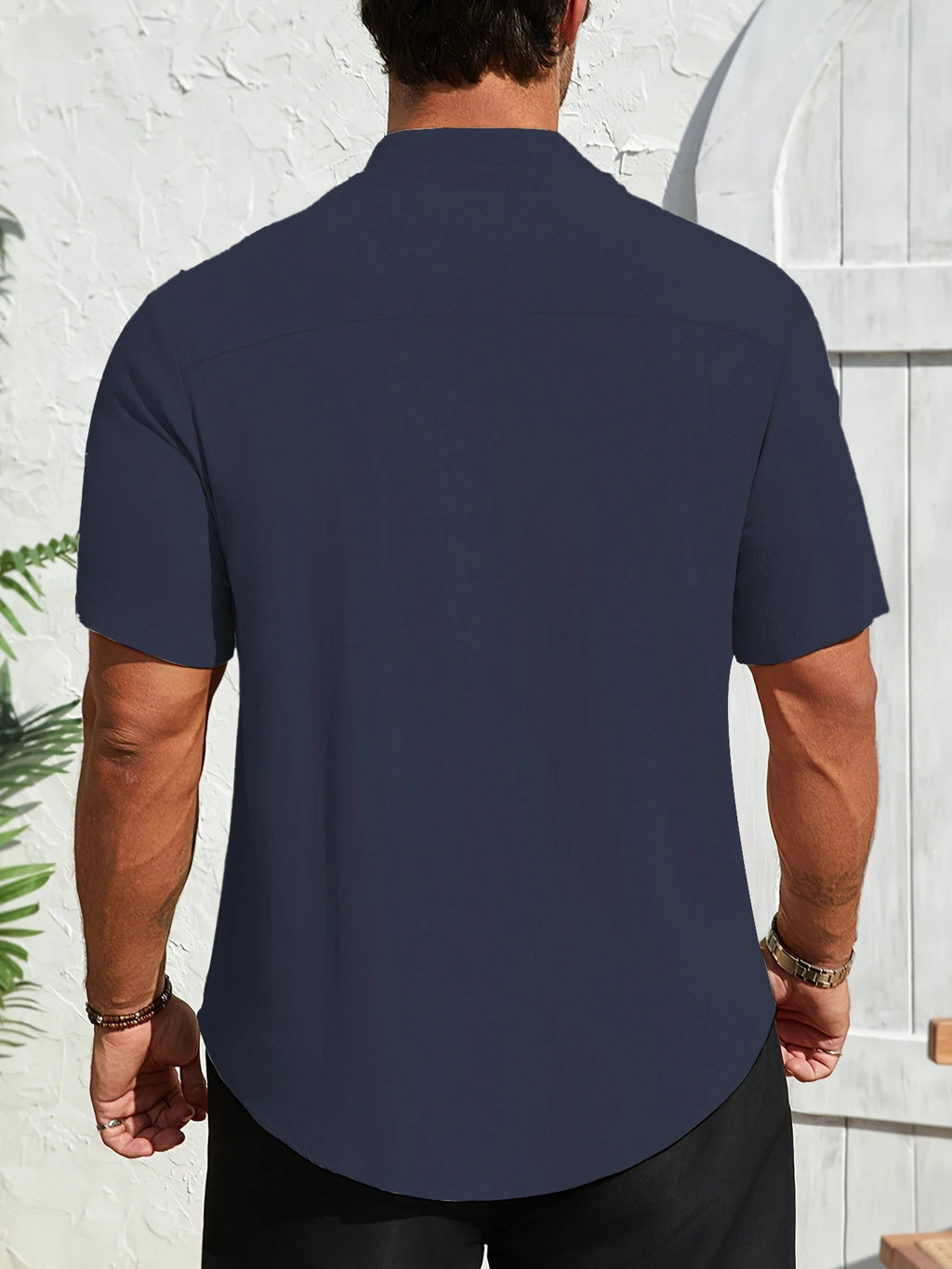 High Quality Men's Breathable Cotton Linen Short Sleeve Henley Shirt Casual Loose Fit Solid Color Tee with Chest Pocket