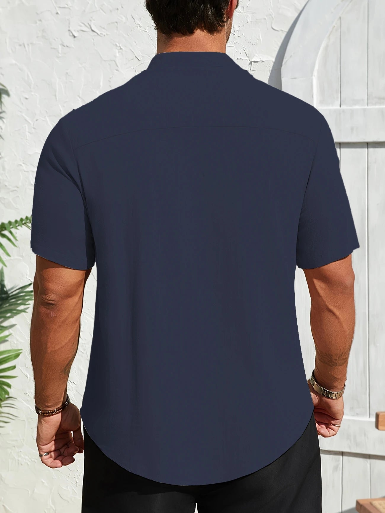 High Quality Men's Breathable Cotton Linen Short Sleeve Henley Shirt Casual Loose Fit Solid Color Tee with Chest Pocket