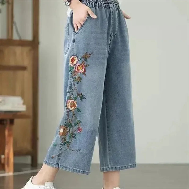 Artistic retro Heavy industry Embroidered Denim Wide leg Pants Spring Summer 2025 New Women's Loose waist Casual Nine Fen Jeans