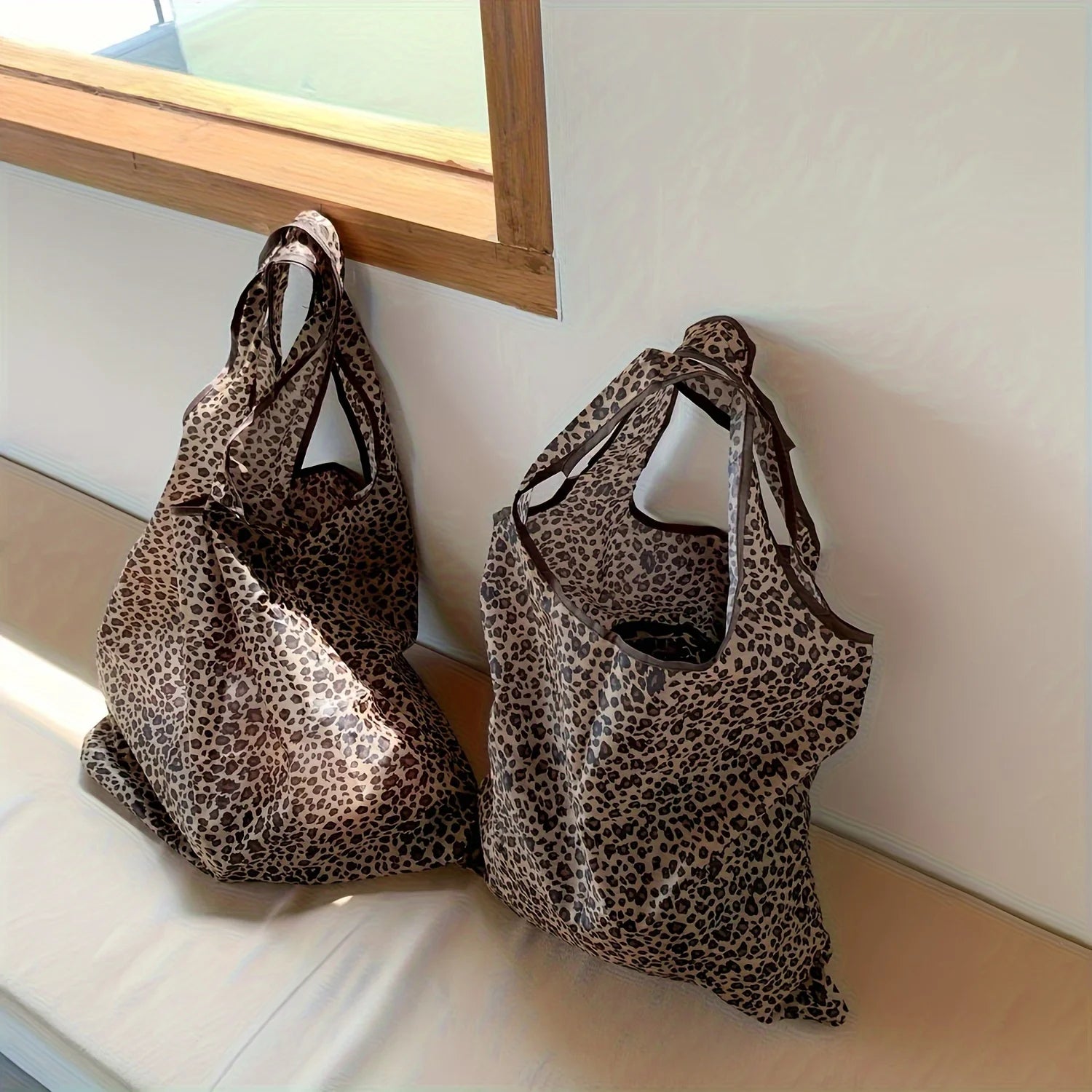Leopard Print Foldable Tote Bag Lightweight Polyester Leak-Proof Reusable for Shopping Travel Work