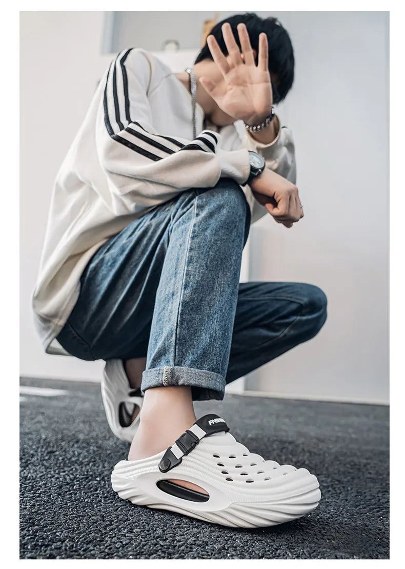 New Couple Models Hole Shoes Summer Women's Sandals Beach Lightweight Men's Slippers Baotou Waterproof Sandals Slippers Men