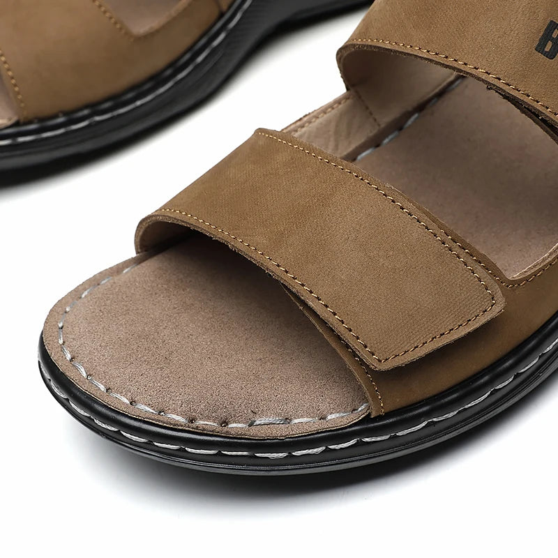 First-Layer Cowhide New Men's Casual Slippers Non-Slip Summer Beach Sandals Suitable for Outdoor Leisure Sports Beach
