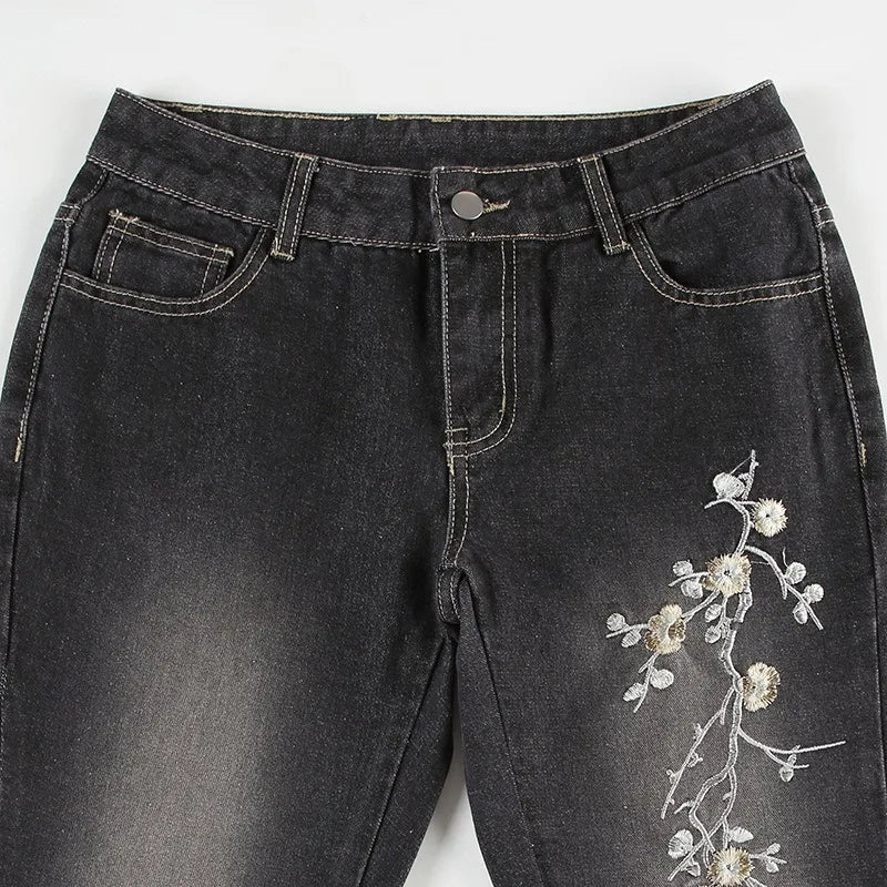 Floral Embroidery Jeans Vintage 2000s Low Rise Flared Jeans Women Retro Y2k Baggy Denim Pants High Street Basic Trousers