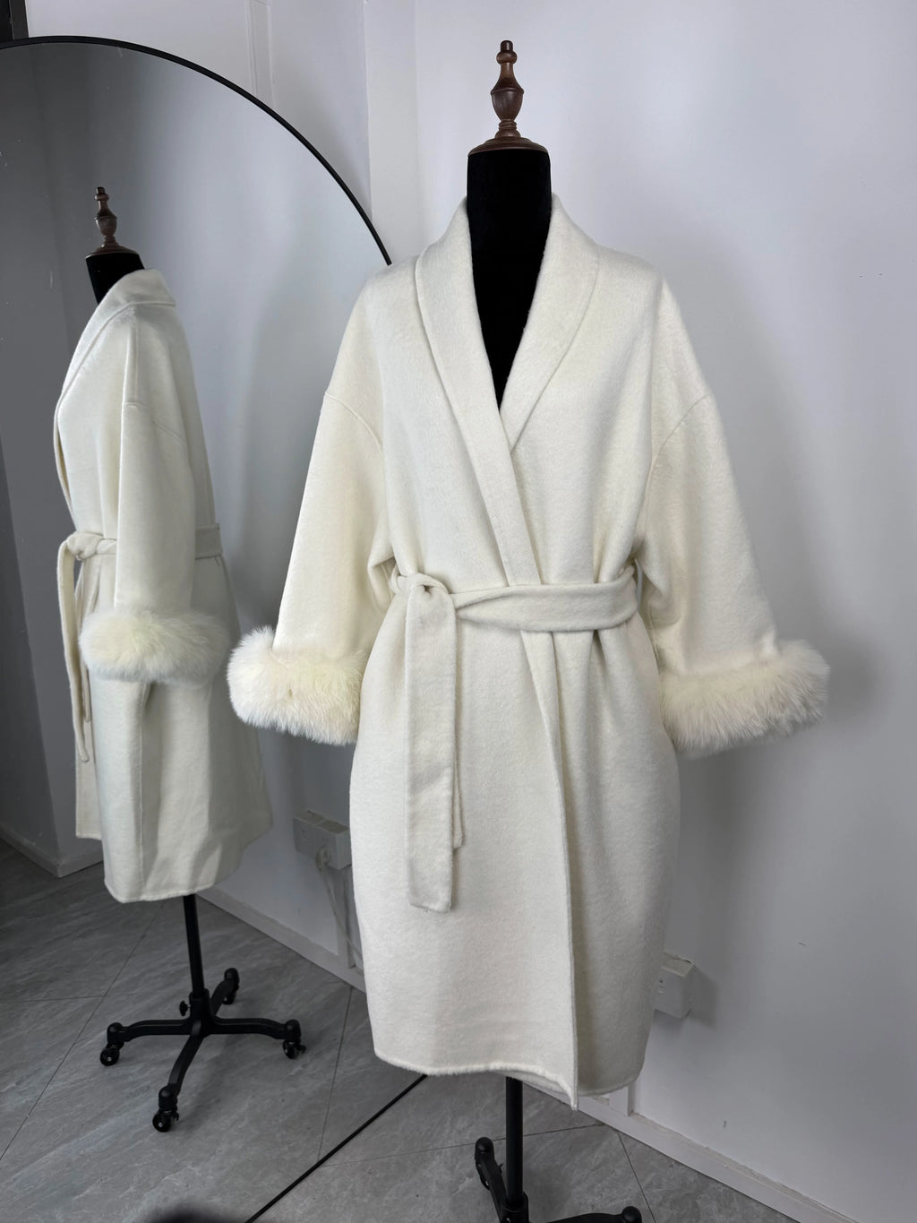 TARUXY Fox Fur Woolen Coats Women's Short Coat Office Lady Removable Elegant Double-sided Wool Overcoat 2025 New Cardigan Jacket