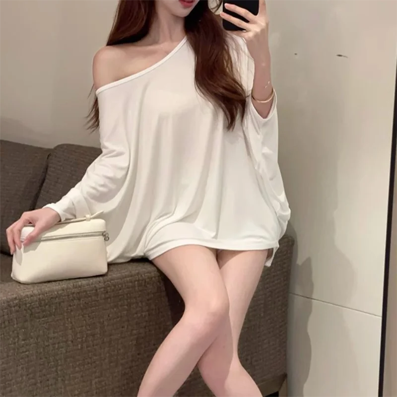 Solid Oversized T-shirt for Women's Casual Loose Top Fashion Bat Sleeves Simple Sexy Off Shoulder Korean Baggy T shirts Autumn
