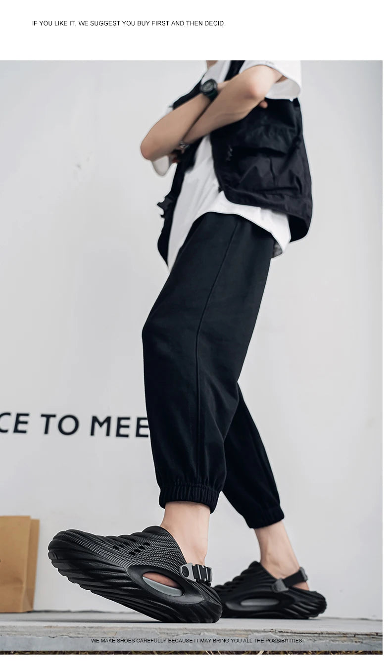 New Couple Models Hole Shoes Summer Women's Sandals Beach Lightweight Men's Slippers Baotou Waterproof Sandals Slippers Men