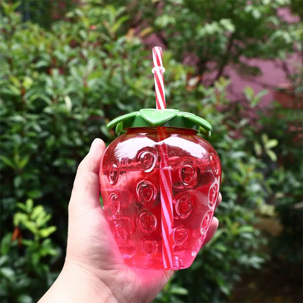 1pc Strawberry Straw Cup 500ml Summer Cute Cartoon Food Grade PP Wide Application Milk Coffee Straw Cup for Home Drinkware