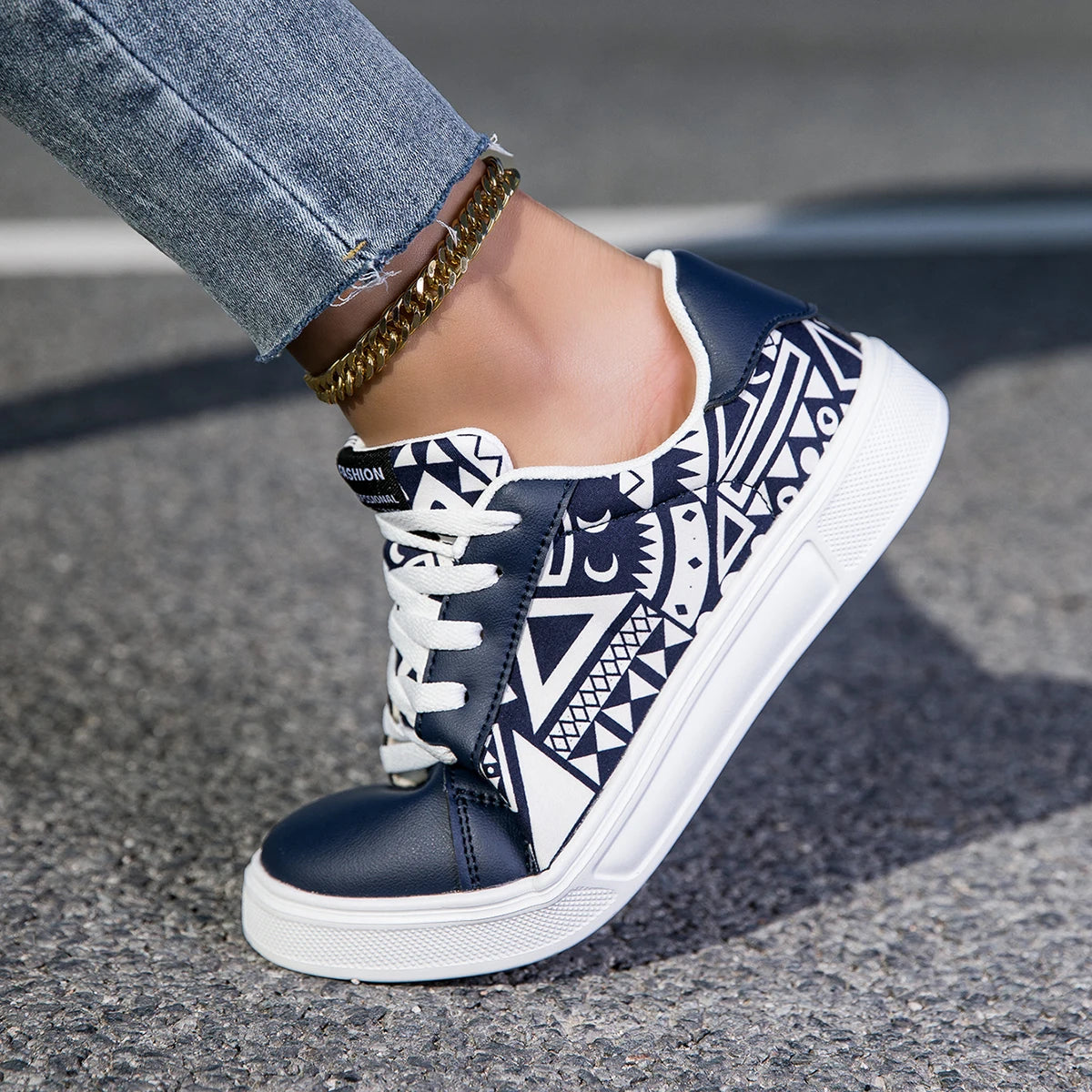 YRZL Womens Casual Sneakers Lightweight Skateboard Shoes for Men Soft Sole Comfortable Walking Shoes Unisex Fashion Sneakers