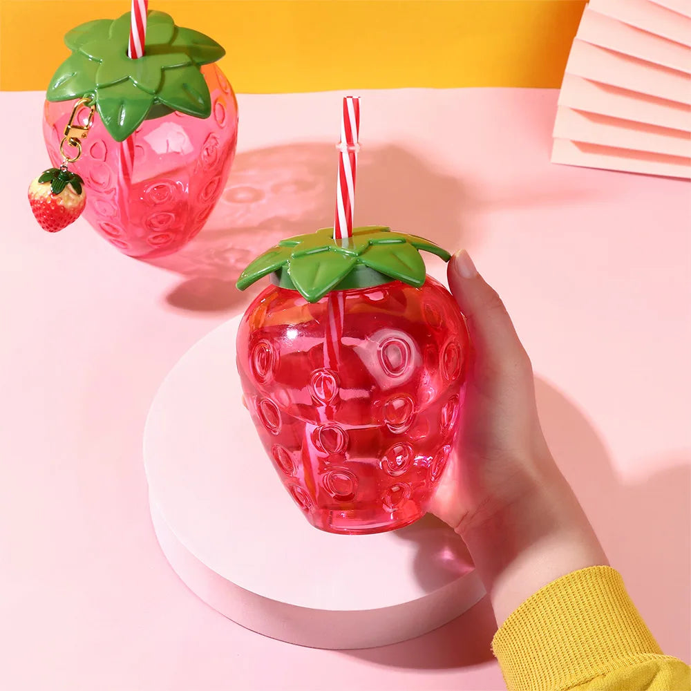 1pc Strawberry Straw Cup 500ml Summer Cute Cartoon Food Grade PP Wide Application Milk Coffee Straw Cup for Home Drinkware