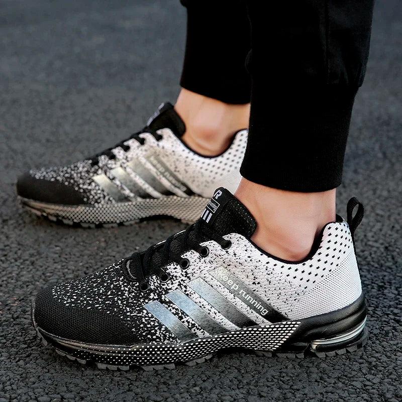 New men's and women's flying mesh surface spring summer breathable casual sports shoes flat vulcanized couple running big size48