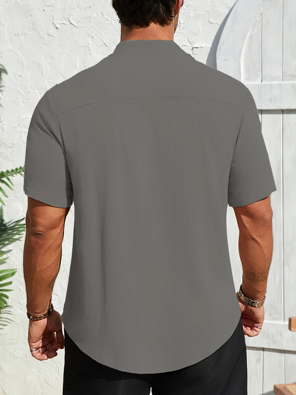 High Quality Men's Breathable Cotton Linen Short Sleeve Henley Shirt Casual Loose Fit Solid Color Tee with Chest Pocket